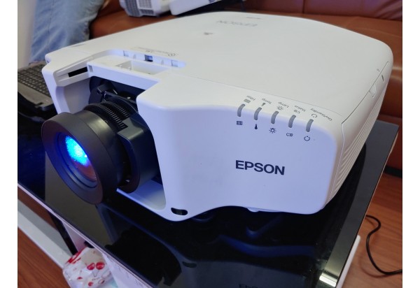 MÁY CHIẾU EPSON EB-G7800 MỚI 99%