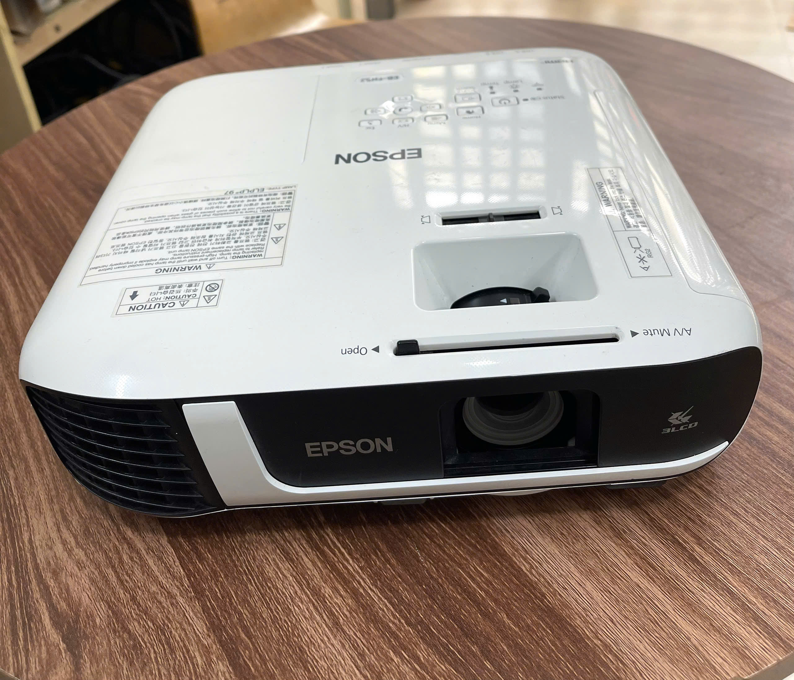 MÁY CHIẾU EPSON EB- FH52 MỚI 90-95%